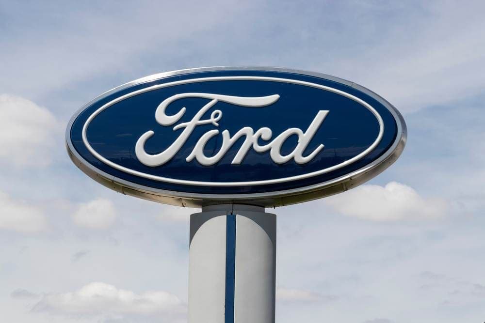 how did Henry Ford affect the Automobile Industry