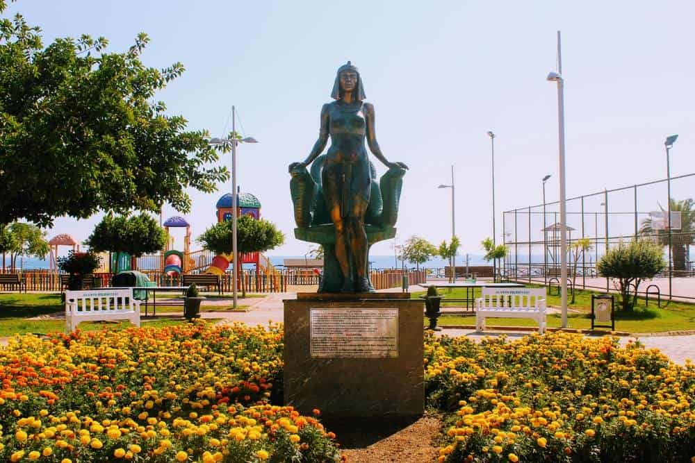 Why Did Cleopatra Kill Herself